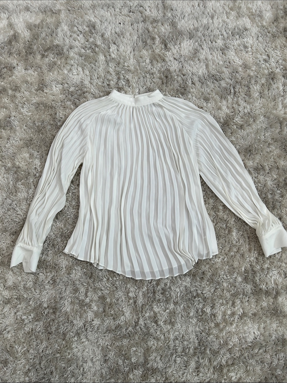 Adrianna Papell Ivory Pleated Long-Sleeve Blouse